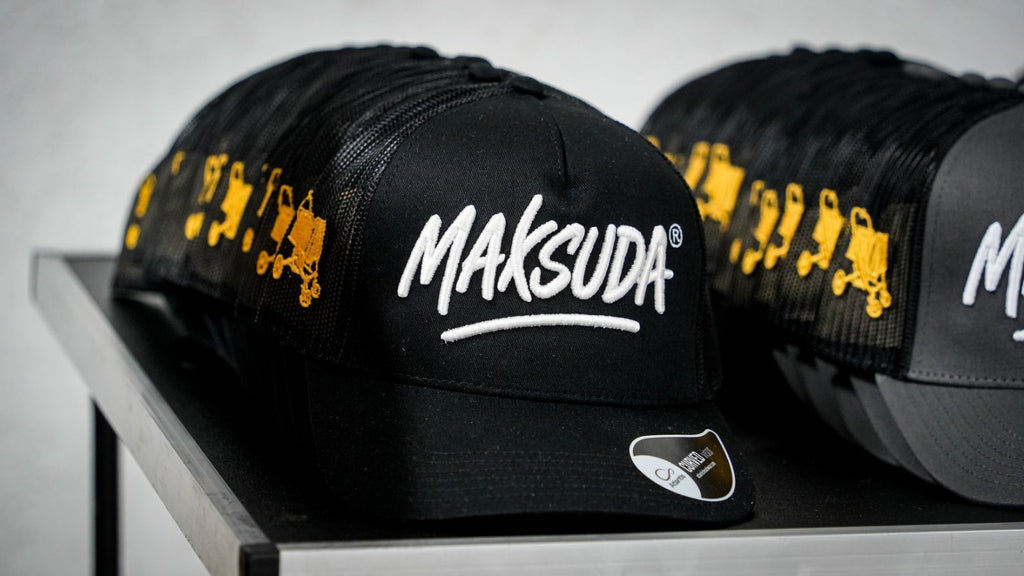 Шапка MAXSUDA - Бродерия ЧЕРНА