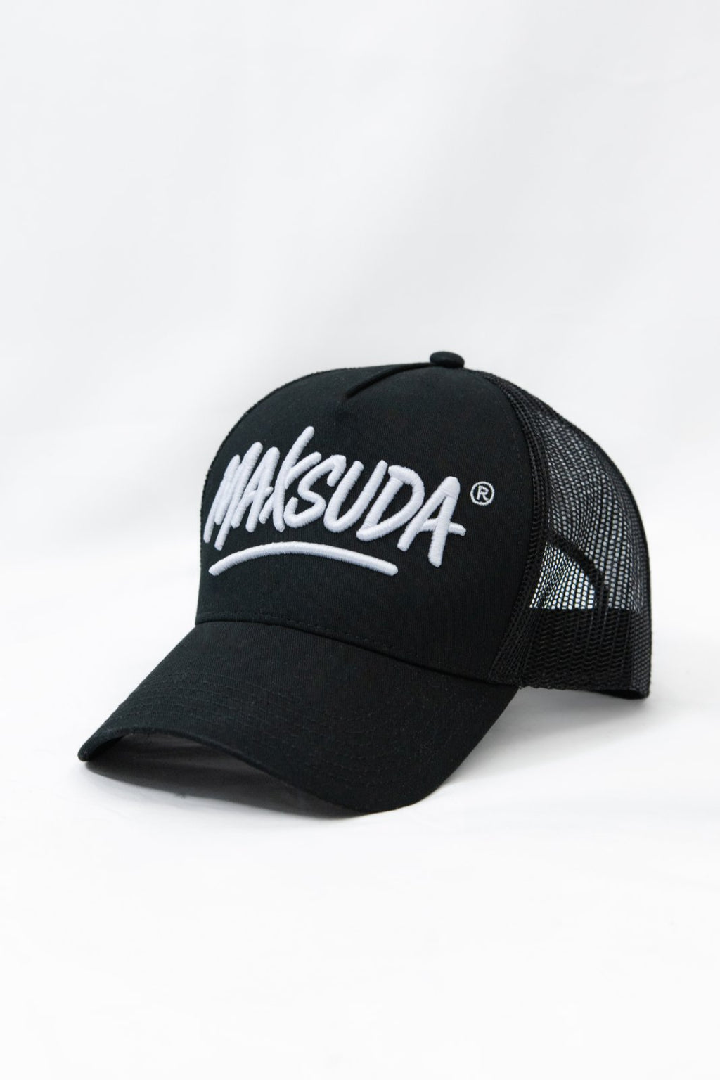 Шапка MAXSUDA - Бродерия ЧЕРНА